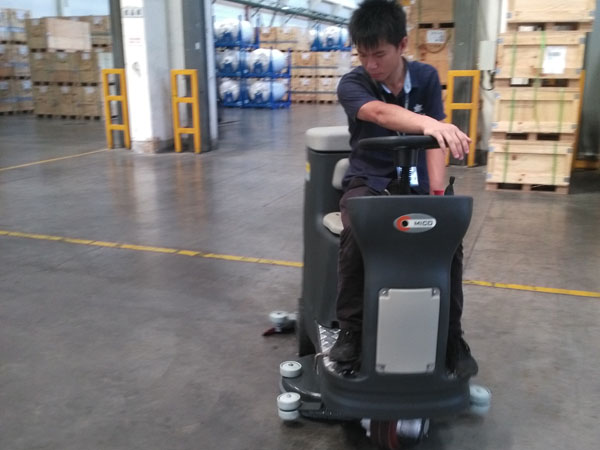 洗地機